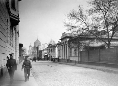 Гагаринский переулок от Староконюшенного в сторону Пречистенского бульвара (3)