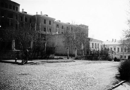 Петроверигский переулок, выход на Старосадский